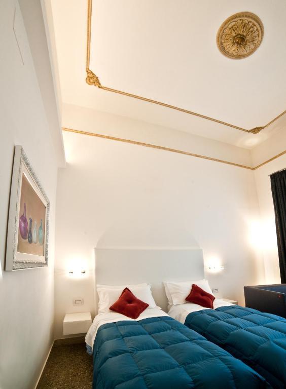 Bed and Breakfast Town House Cavour à Reggio de Calabre Chambre photo