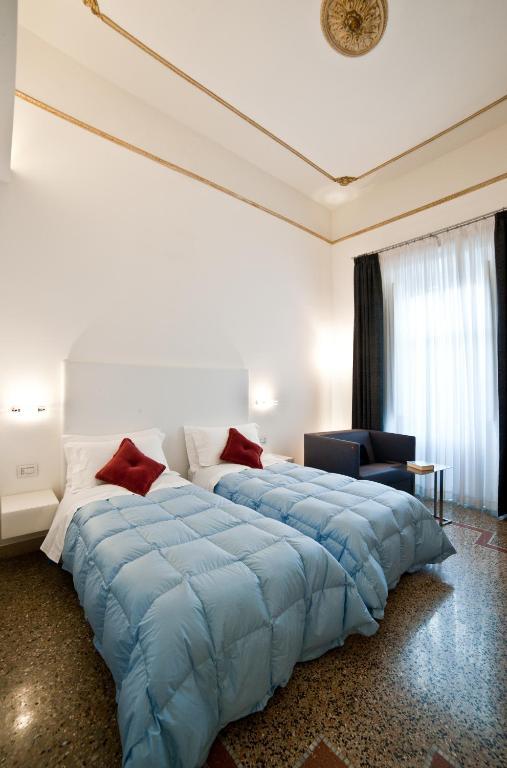 Bed and Breakfast Town House Cavour à Reggio de Calabre Chambre photo
