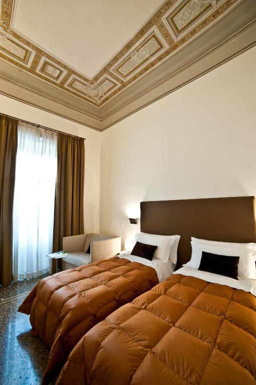 Bed and Breakfast Town House Cavour à Reggio de Calabre Chambre photo