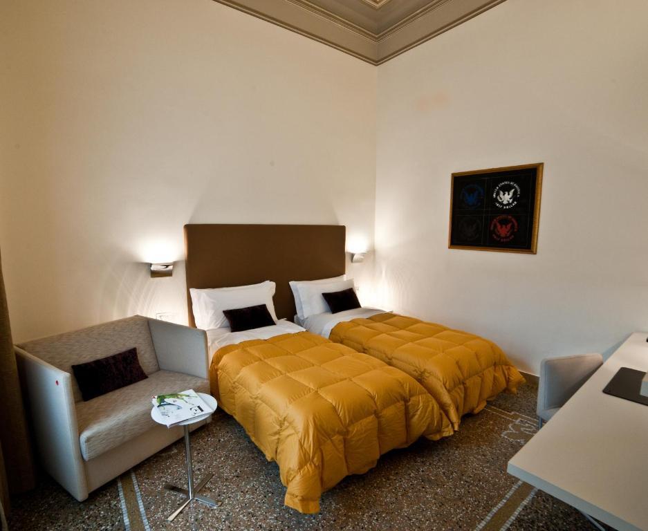 Bed and Breakfast Town House Cavour à Reggio de Calabre Chambre photo
