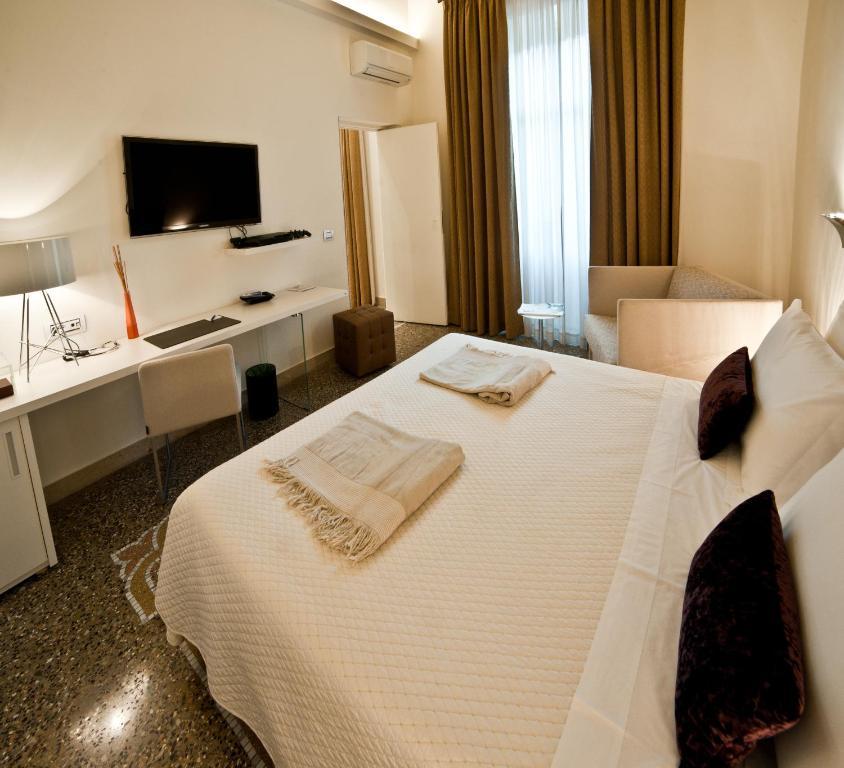 Bed and Breakfast Town House Cavour à Reggio de Calabre Chambre photo