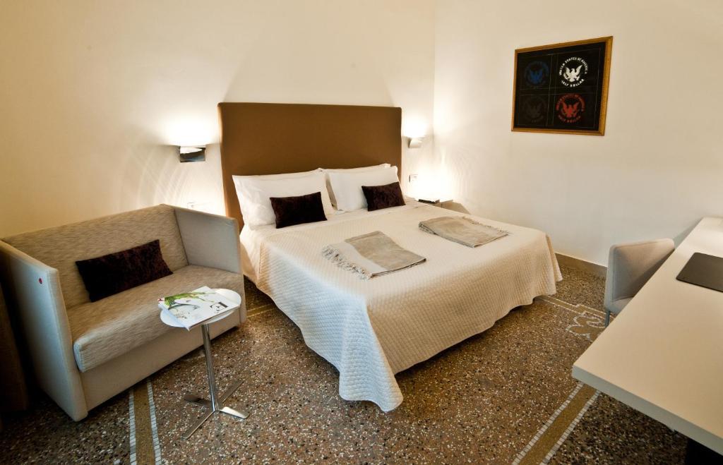 Bed and Breakfast Town House Cavour à Reggio de Calabre Chambre photo