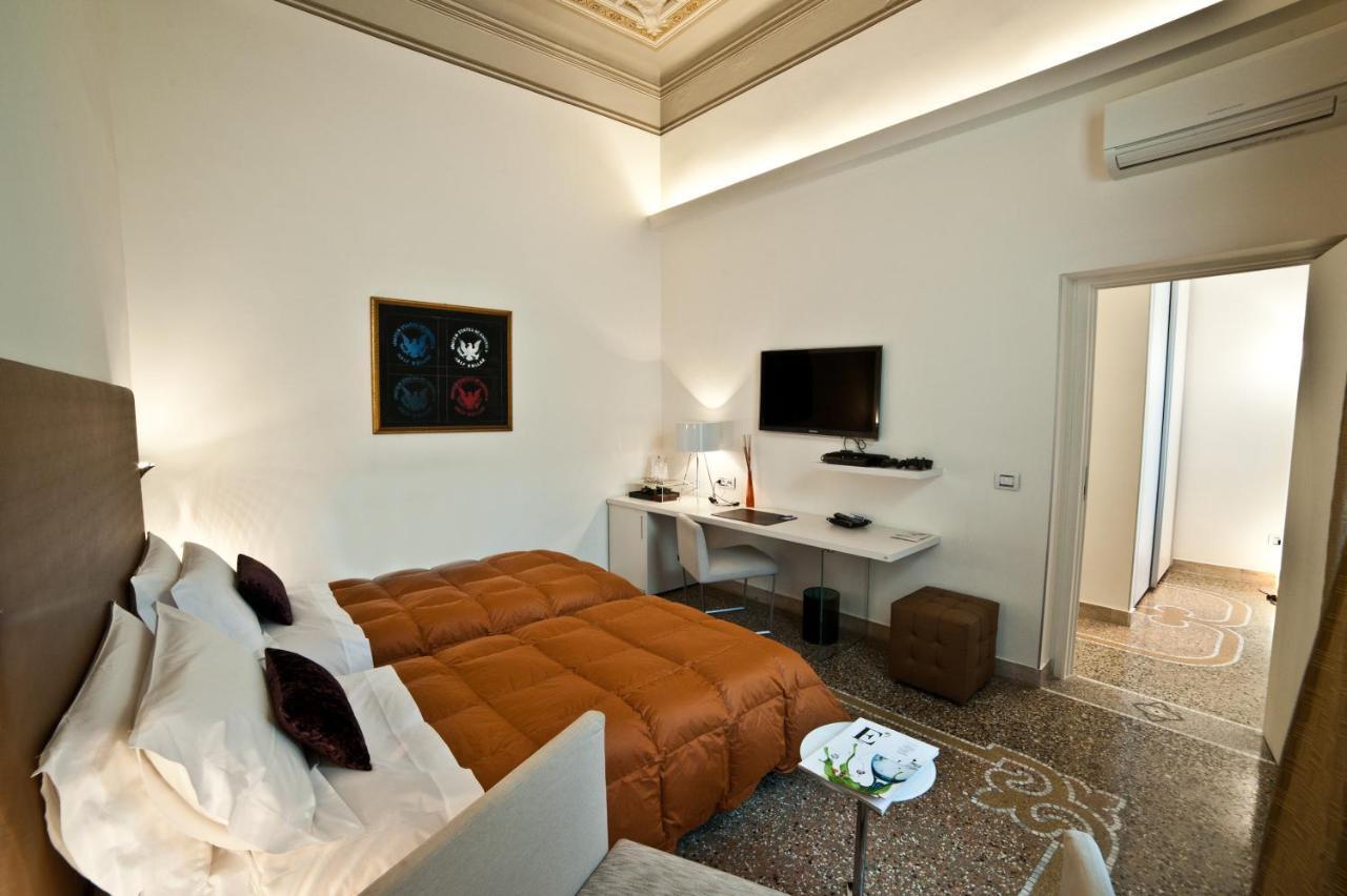 Bed and Breakfast Town House Cavour à Reggio de Calabre Chambre photo