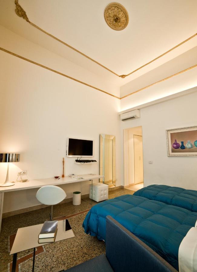 Bed and Breakfast Town House Cavour à Reggio de Calabre Extérieur photo